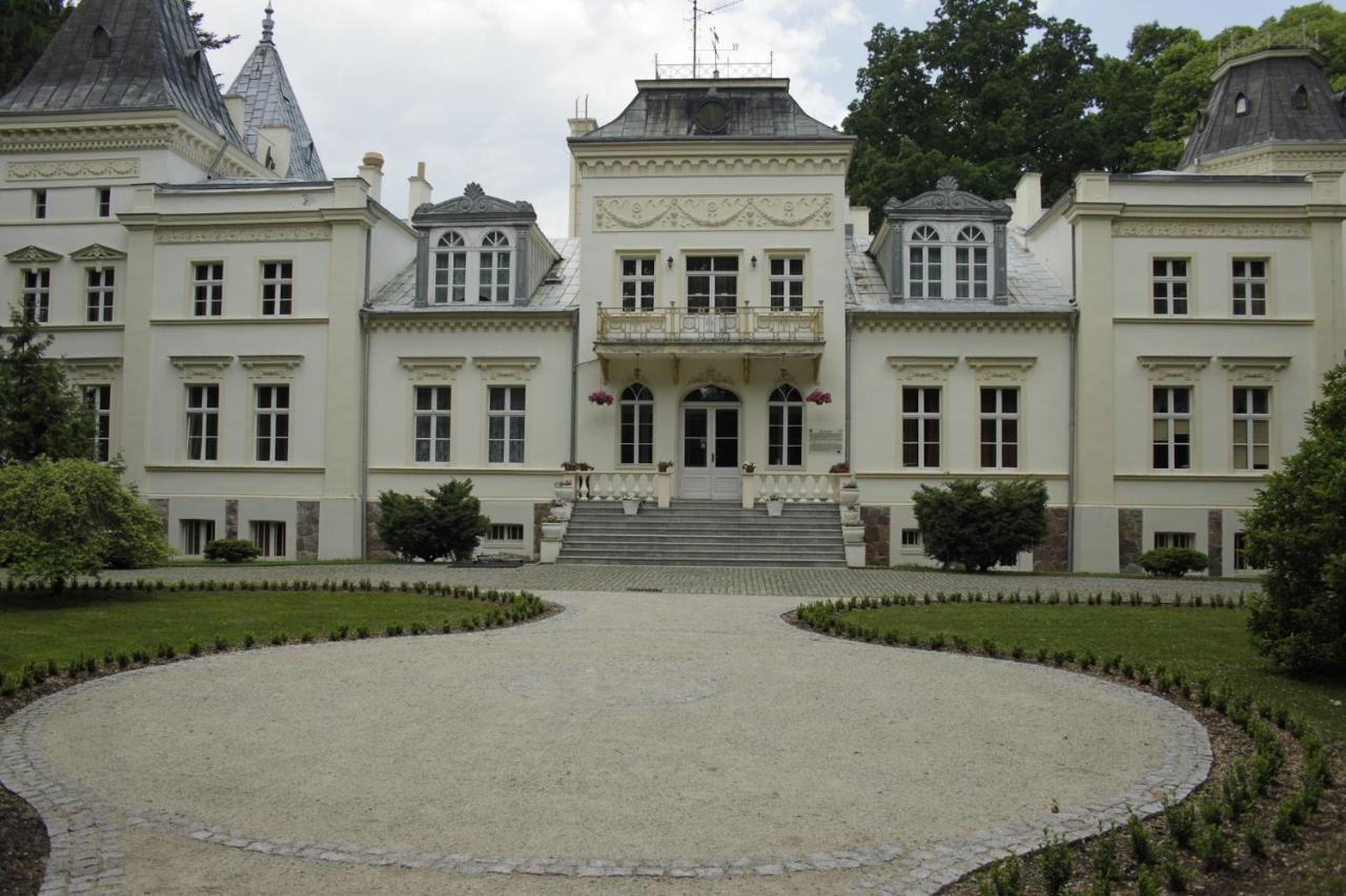 Palac W Nosowie Nosowo Extérieur photo